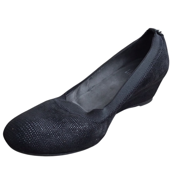 Stuart Weitzman Black Shoes - Picture 1 of 15